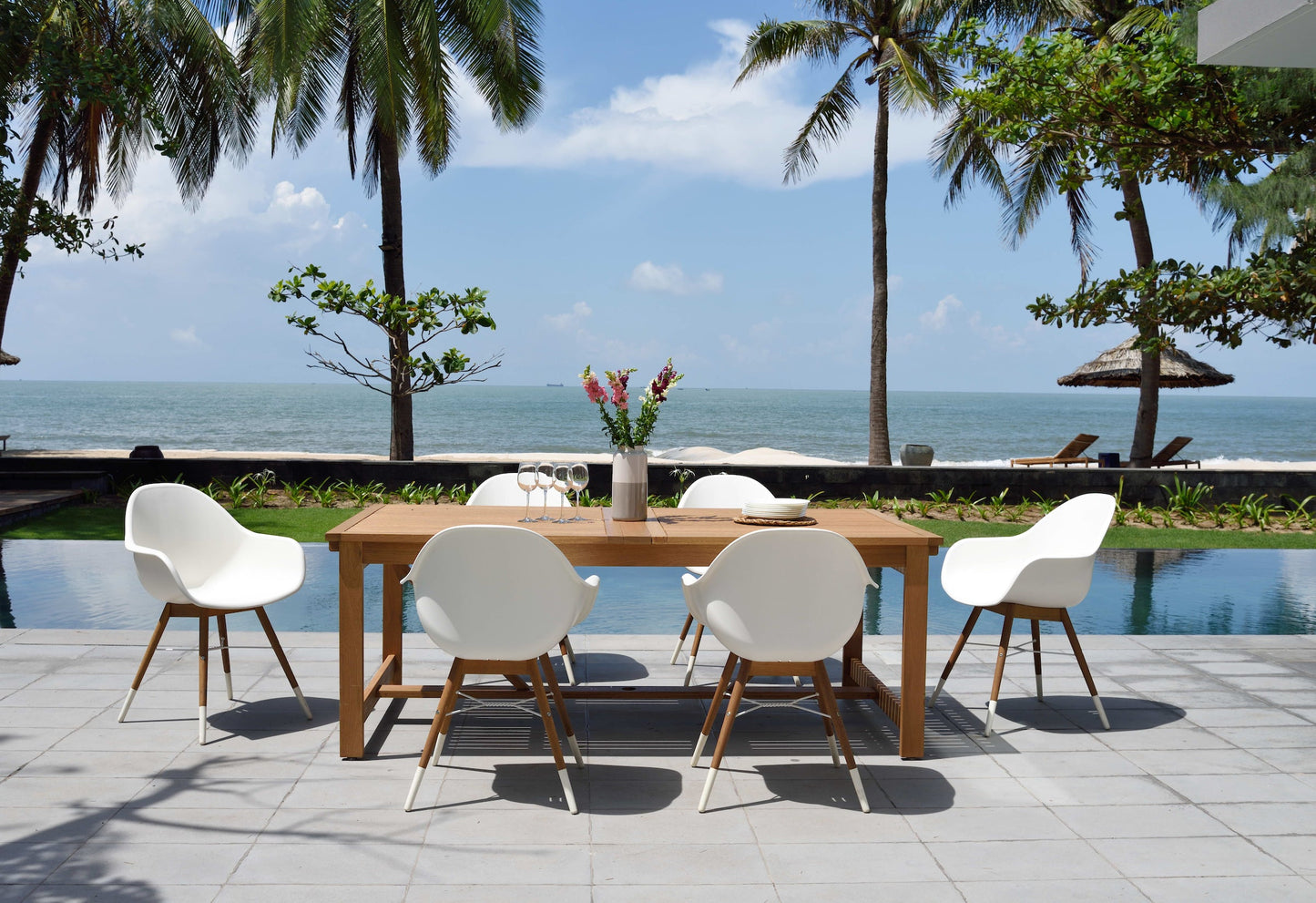 Extendable Table and 8 Armchair Dining Set